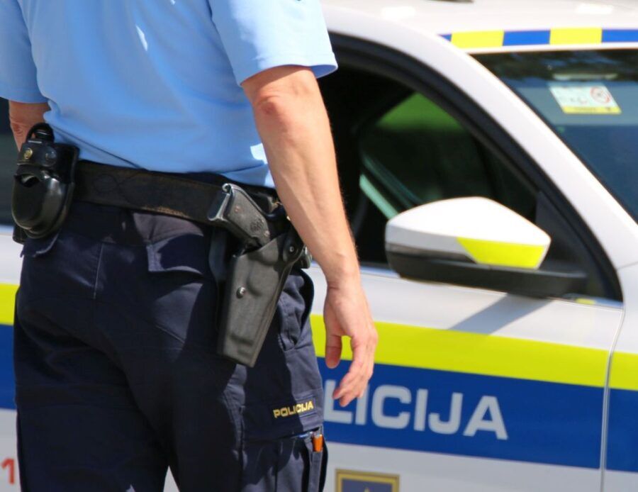 Policija