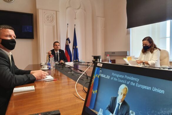 Minister za obrambo mag. Matej Tonin je imel danes s portugalskim obrambnim ministrom Joãom Gomesom Cravinhom neformalni avdio-video sestanek | Avtor Miha Žižek, MORS