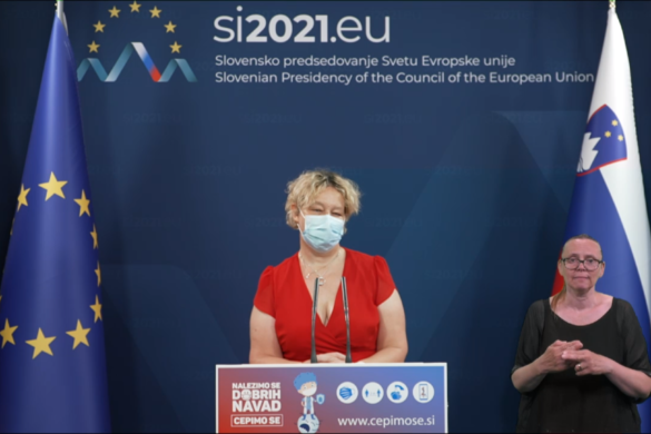 Mateja Logar (zajem slike, novinarska konferenca vlade)
