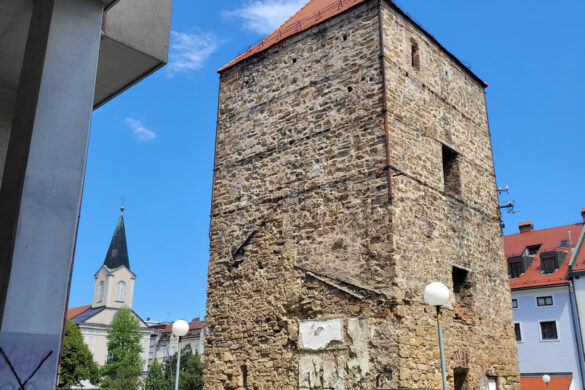 Čeligijev stolp.