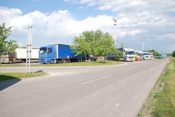 Počivališča na avtocestah - parkiranje vozil